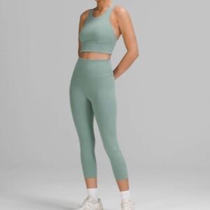 Lululemon Wunder Train Leggings 25” size 4 Misty Glade